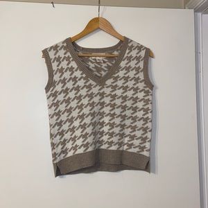 Women’s sweater vest